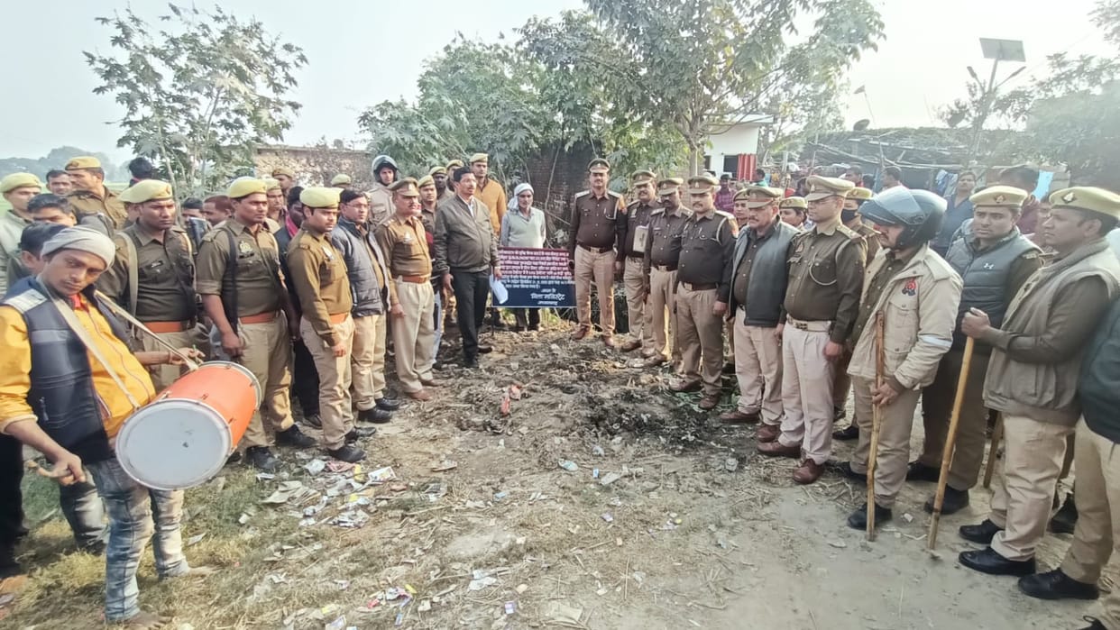 property worth of many lakhs of rupees attached of  Liquor mafia in azamgarh