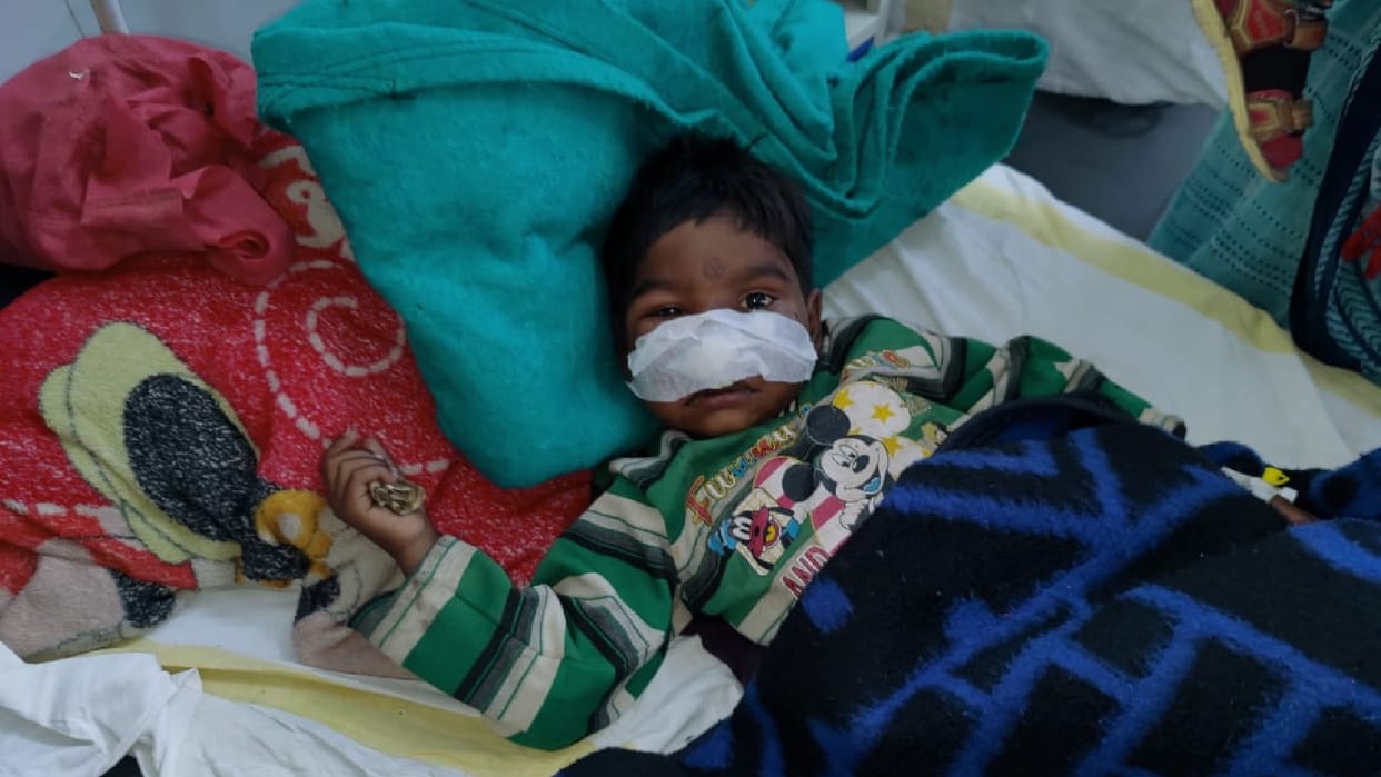 Makar Sankranti: Four-year-old child fell from the roof while flying kites in Chhatarpur