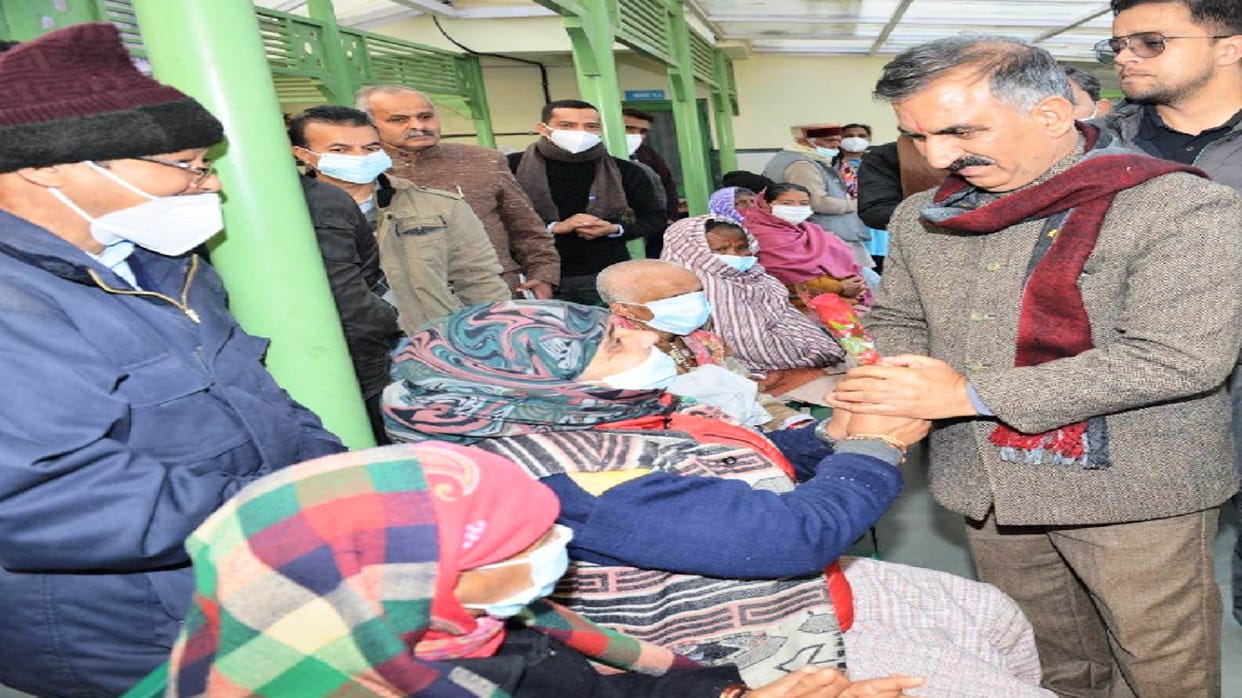 CM sukhvinder singh Sukhu said that those living in old age homes, orphanages will get a clothing grant of Rs