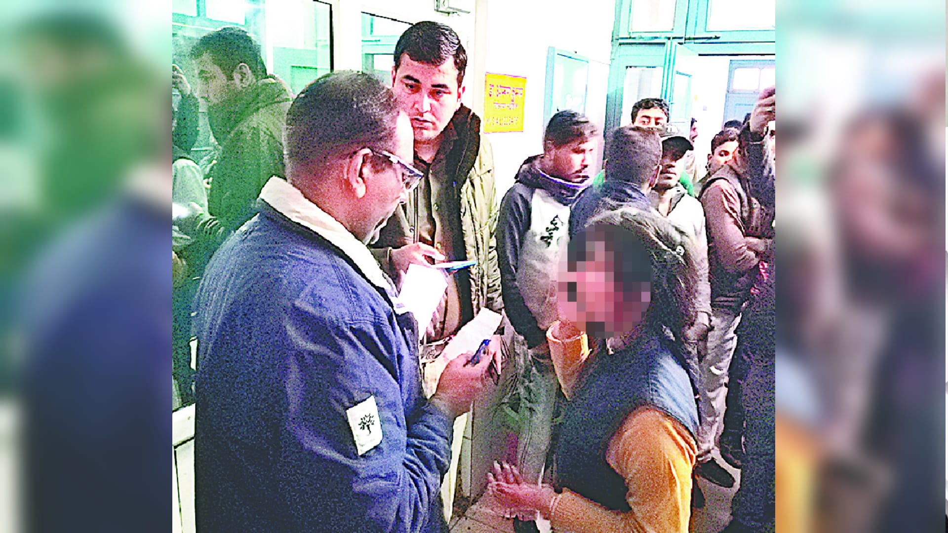 Youth attemped to kill the girl student in one sided love in Meerut