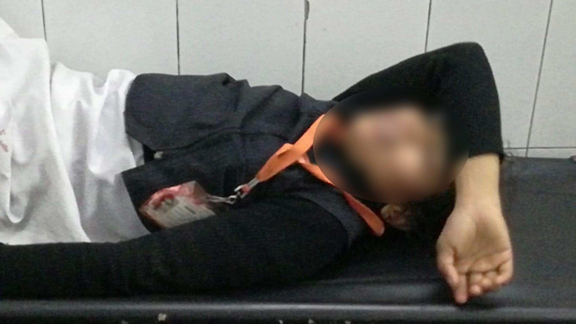 Youth attemped to kill the girl student in one sided love in Meerut