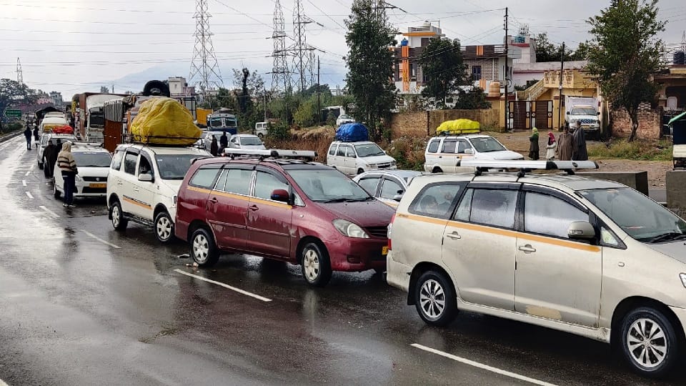 jammu kashmir: Jammu-Srinagar highway remained closed every sixth day due to landslide