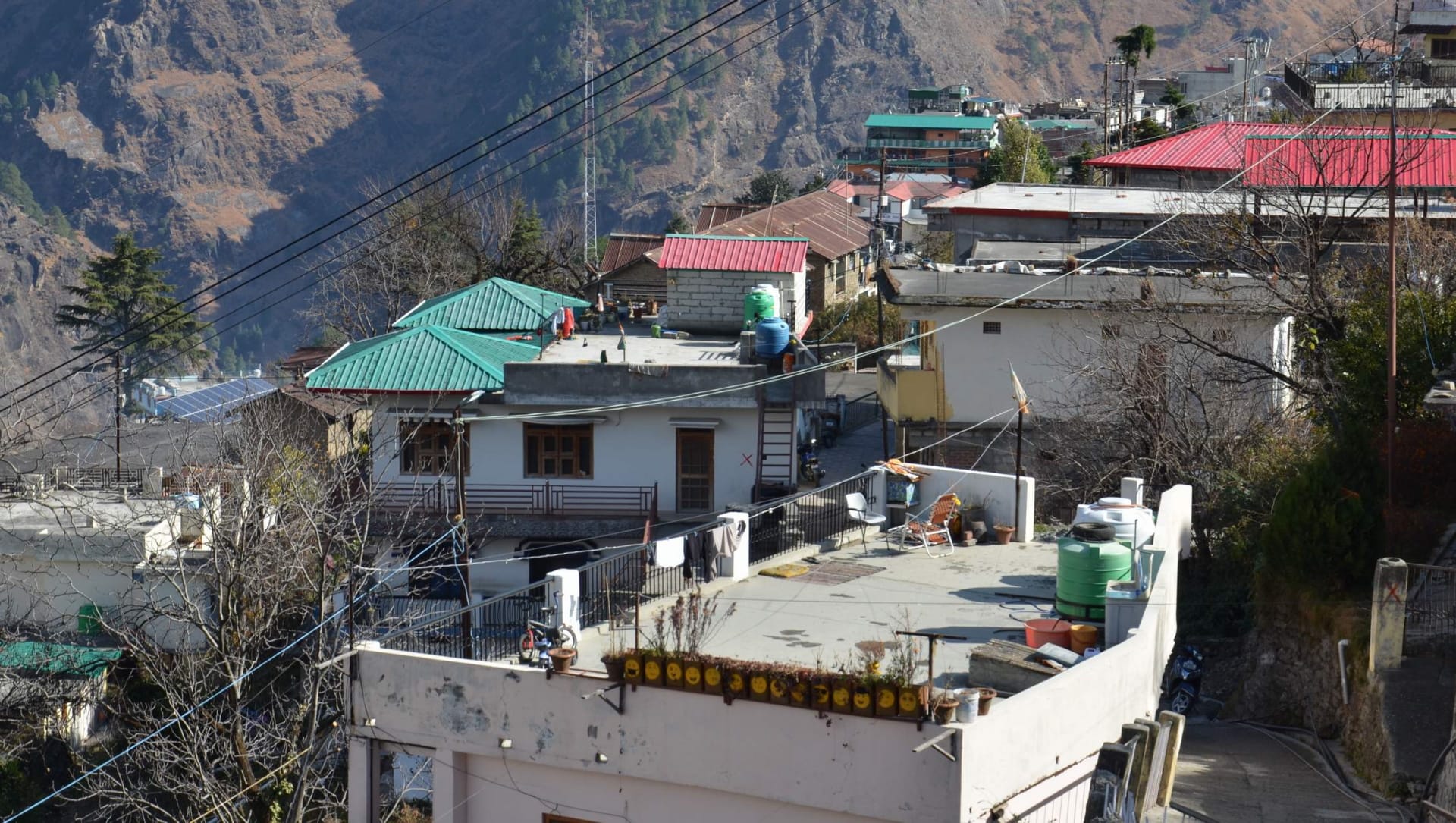 Joshimath landslide risk increased two more hotels started being built diagonally owners vacated Uttarakhand