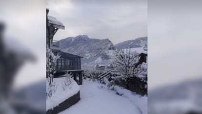 Kangana ranaut Shared her Manali House Photos said She is Missing Til ka Laddoo made by her Mother