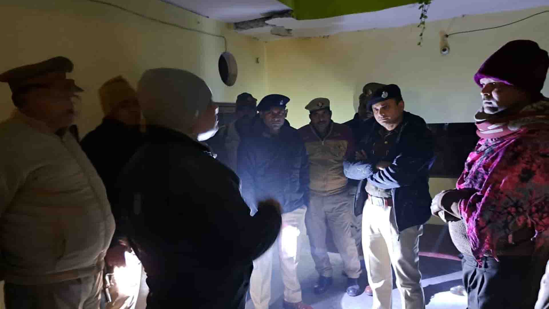 Wife commits suicide in Farrukhabad and then husband hangs himself