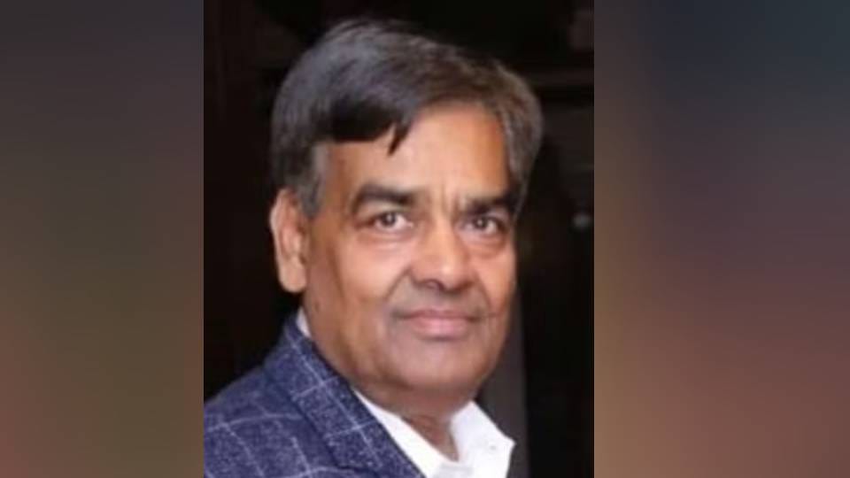 Petrol pump owner commits suicide by shooting himself with licensed revolver in Firozabad