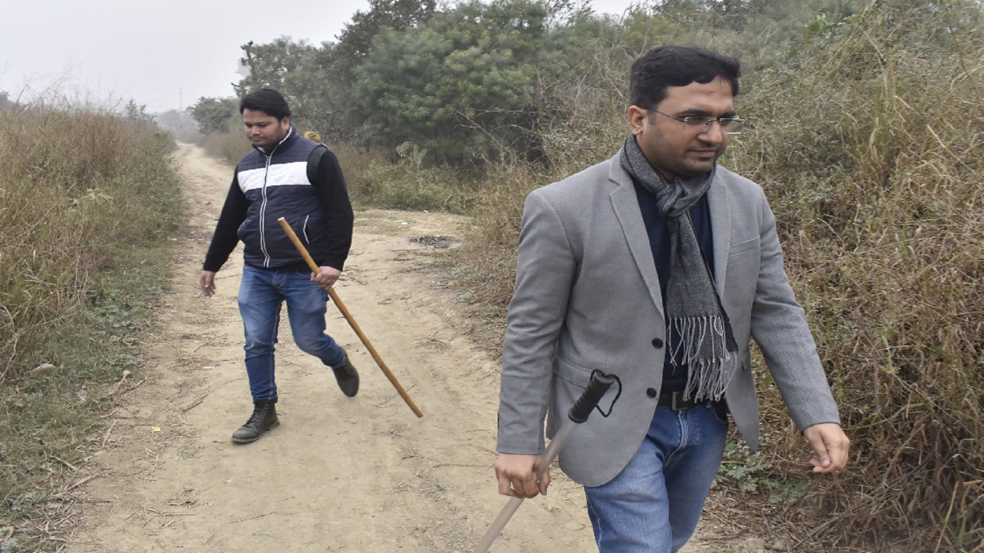 Meerut News: leopards caught in CCTV Cemra and panic has spread in the City