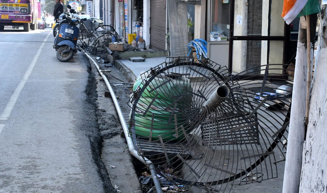 The encroachment was removed but the work of the footpath did not start