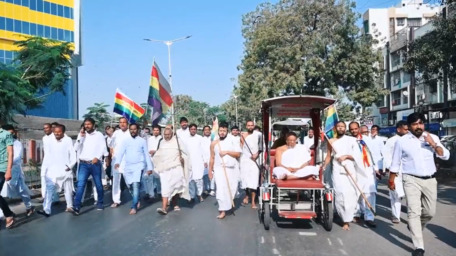 Bhagwat visits exhibition organized to mark Jain spiritual leaders new book launch