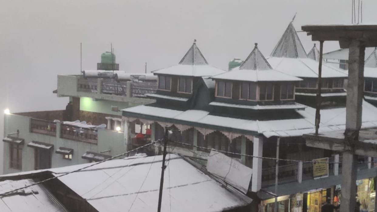 Uttarakhand weather News Snowfall in uttarakhand Char Dham badrinath kedarnath yamunotri watch photos