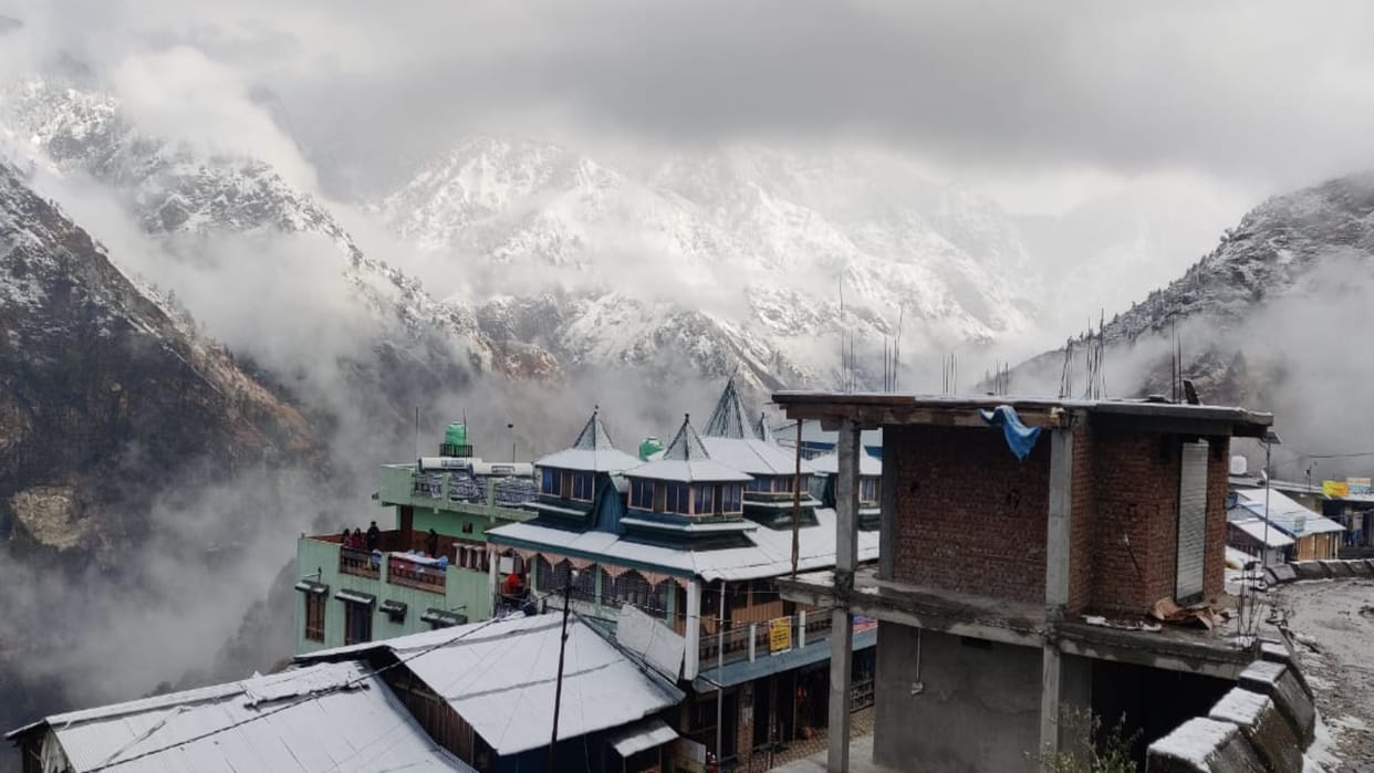 Weather news if snowfall keep remaining in hilly states mercury may dip upto zero degree celcius in plain area