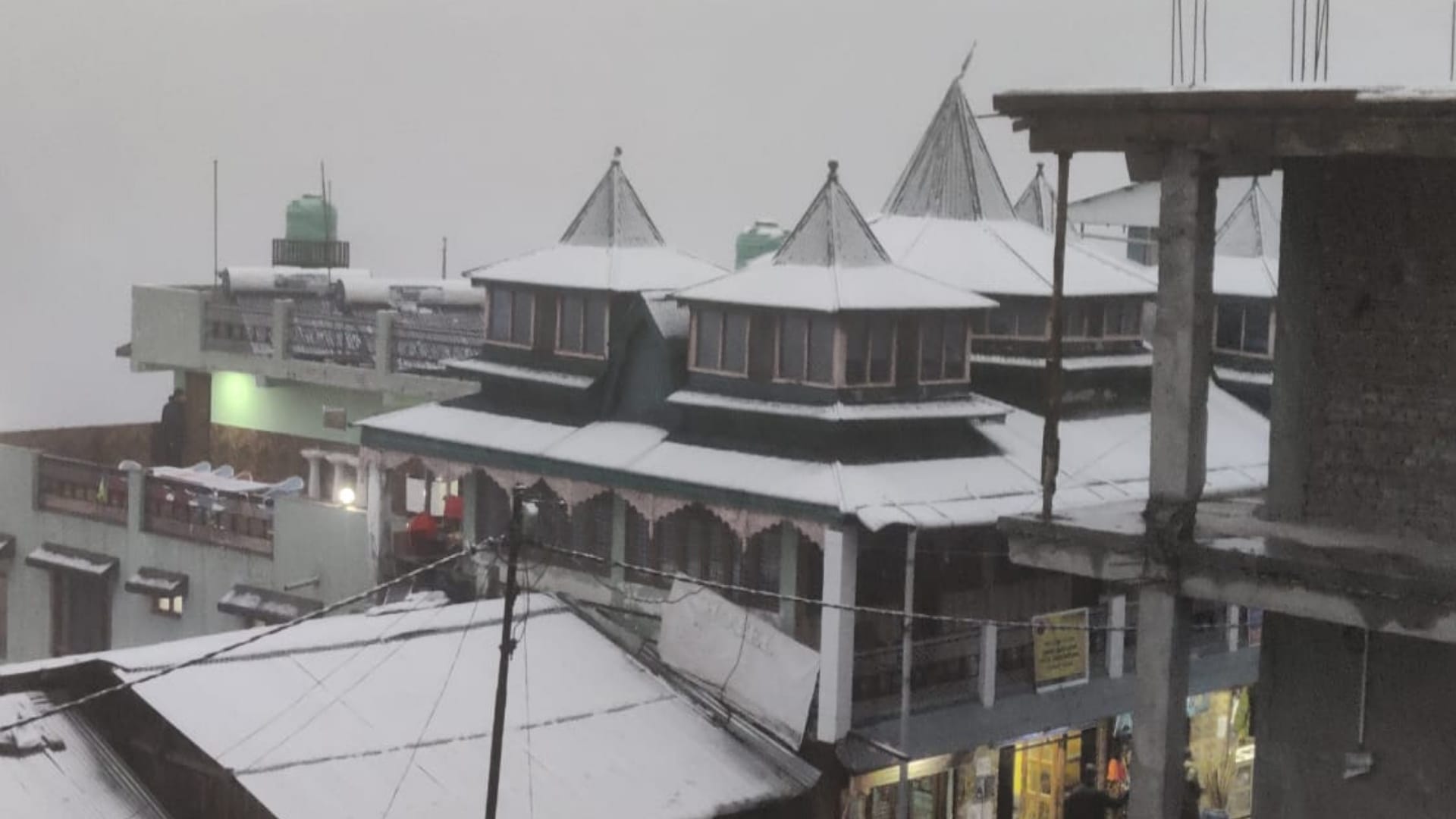Weather news if snowfall keep remaining in hilly states mercury may dip upto zero degree celcius in plain area