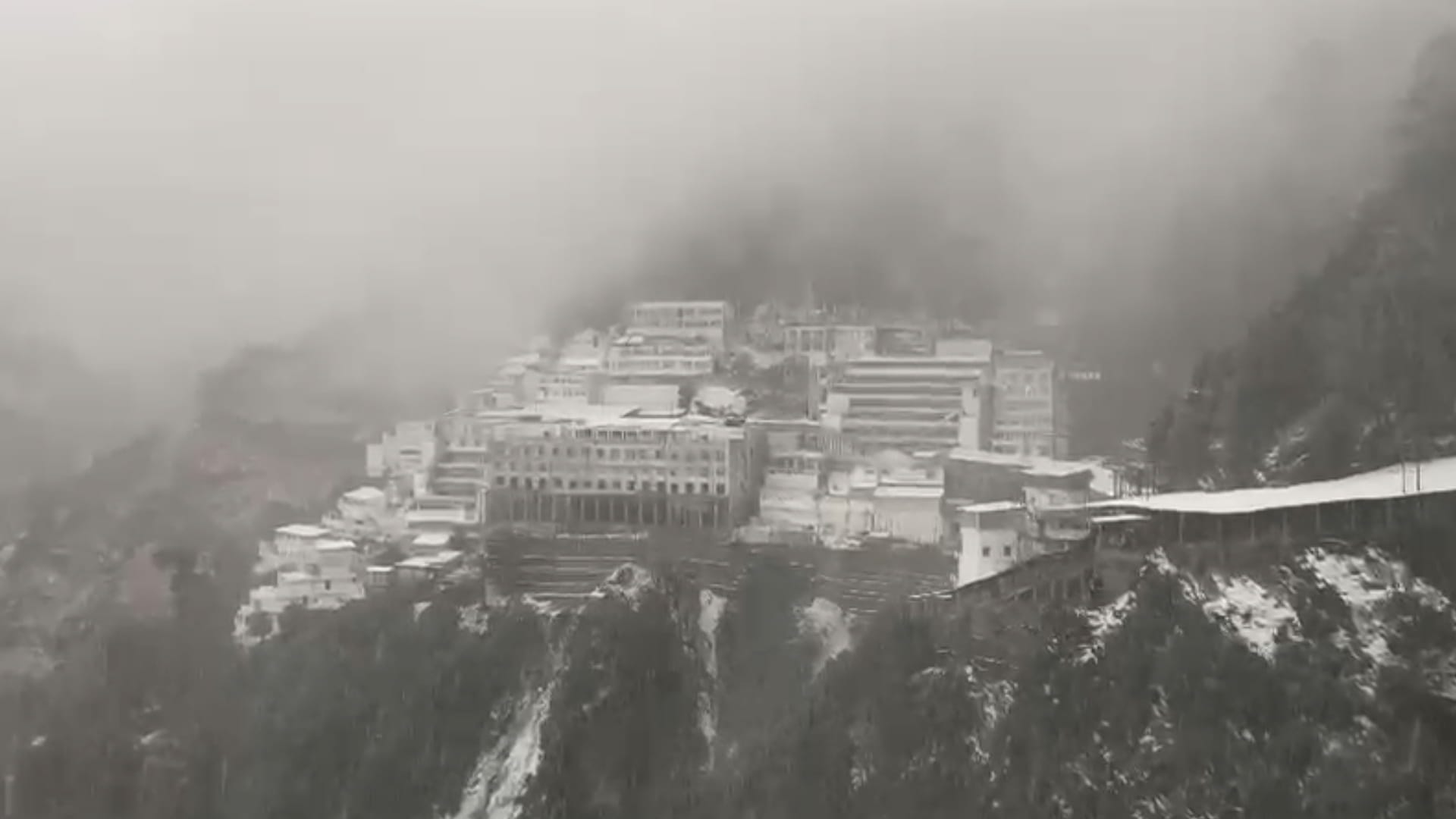 Weather news if snowfall keep remaining in hilly states mercury may dip upto zero degree celcius in plain area
