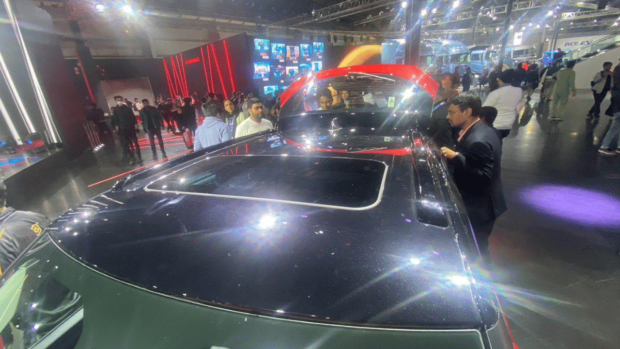 Tata Motors dealerships unofficially starts pre-bookings for upcoming Tata Punch CNG variant