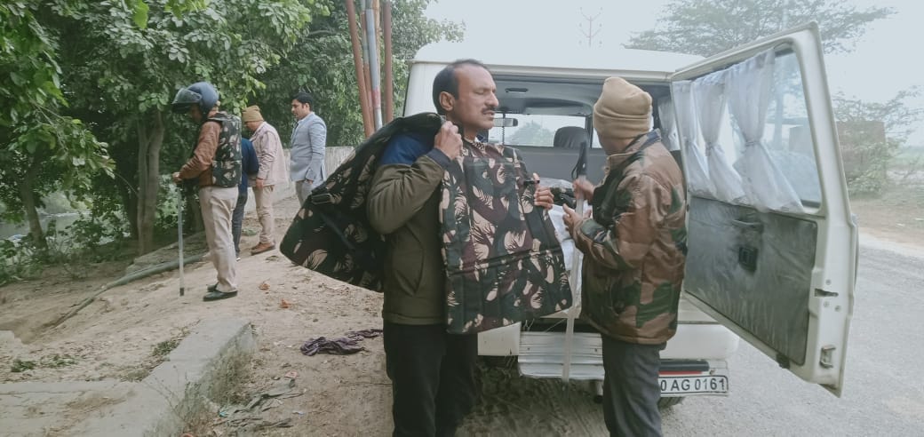 Meerut: Leopard captured in CCTV, forest department team engaged in search