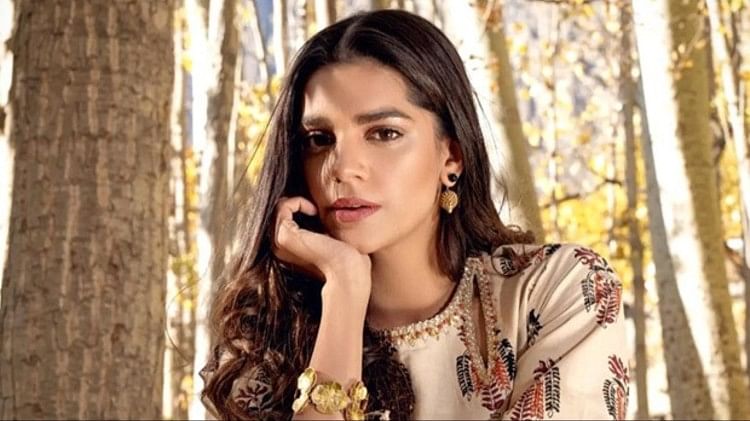 Sanam Saeed: पाकिस्तानी एक्ट्रेस सनम सईद का खुलासा, भारत में बैन के बाद काफी घबराए हुए थे फवाद खान और माहिरा सनम सईद