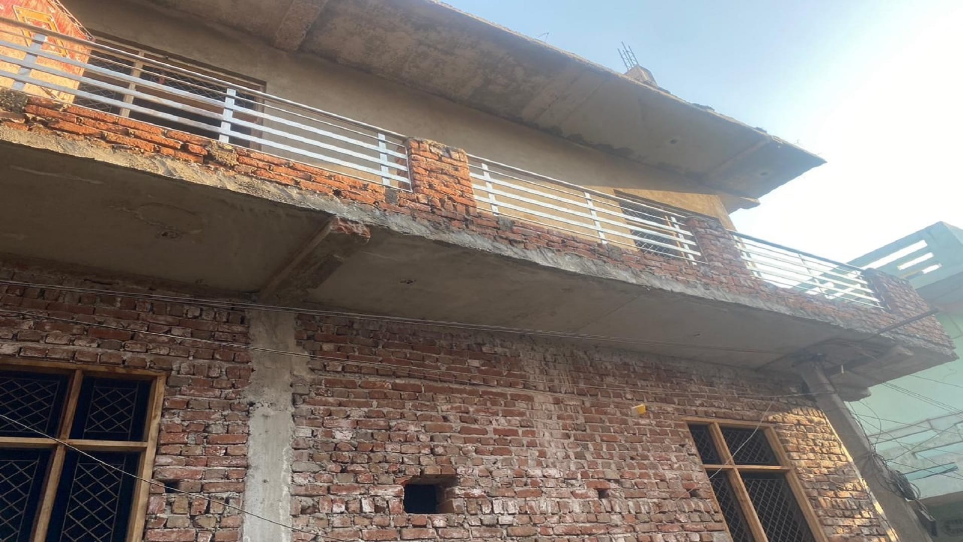 Wife killed husband in illegal relationship with mason and laborer buried body in under construction house