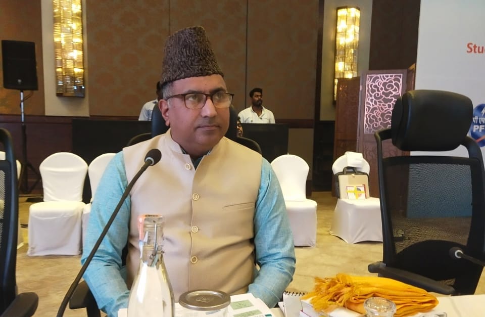 Jammu Kashmir: MP Ghulam Ali Khatana met lg Manoj Sinha discussed important issues
