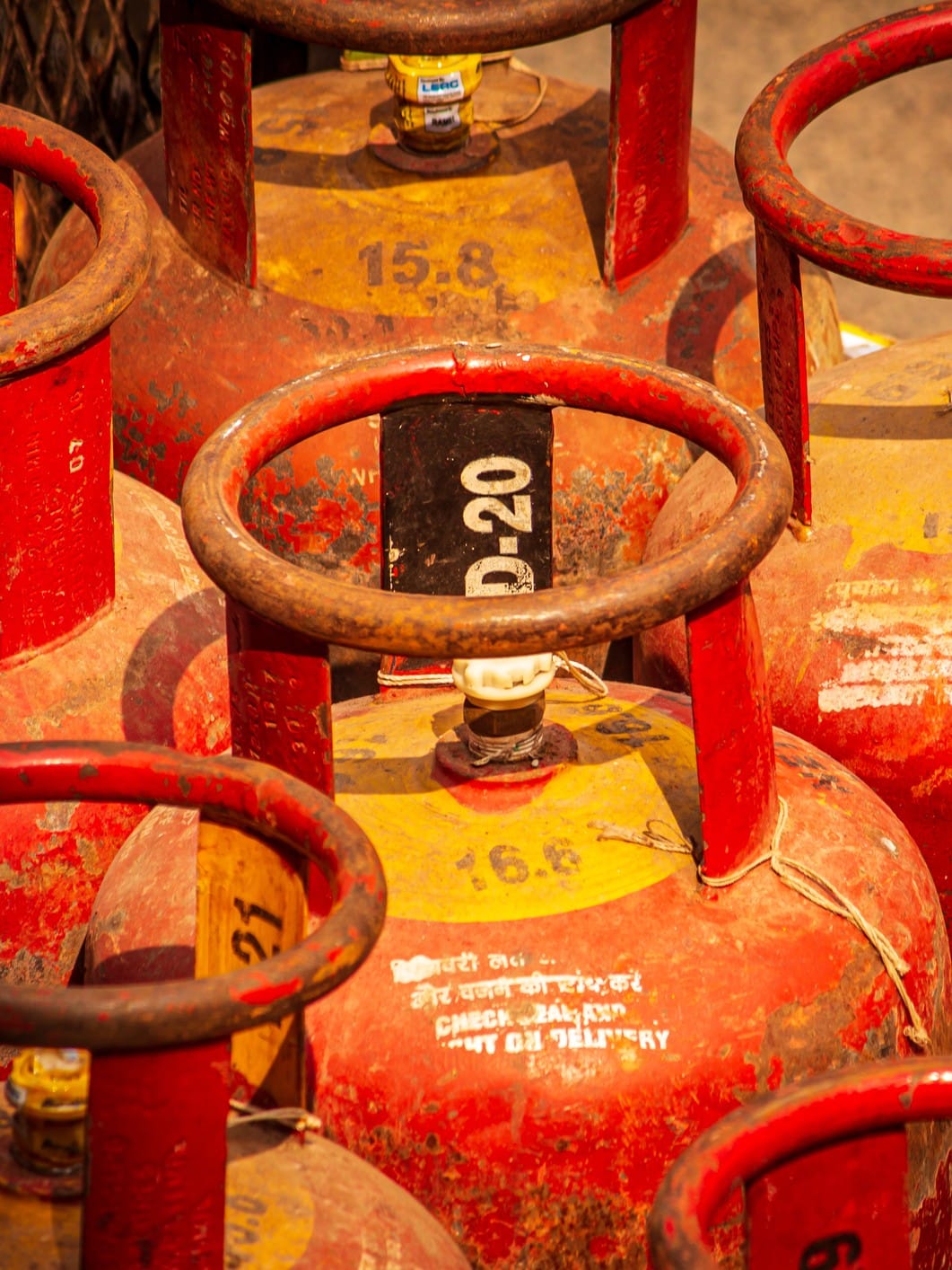 If LPG Gas Cylinder Gas Leak So Follow These Step