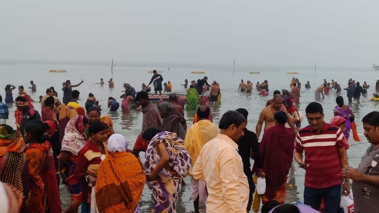 Makar Sankranti Celebration Across the Country Kite Flying and Ganga Snan in UP, Bihar and Gujarat Photos
