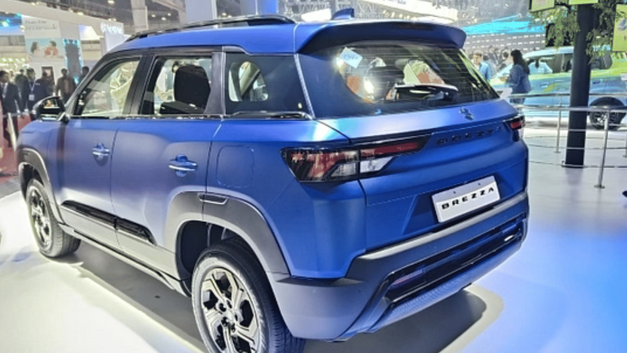 six compact suvs comes with big boot space, hyundai venue tata nexon renault kiger kia sonet nissan magnite