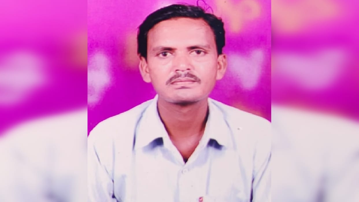 Dead body of youth found hanging on tree in Jhansi