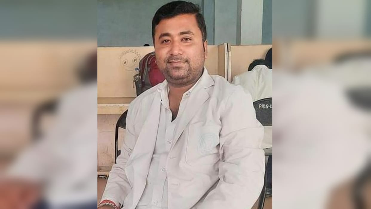 doctor killed in Car accident at Maharajganj