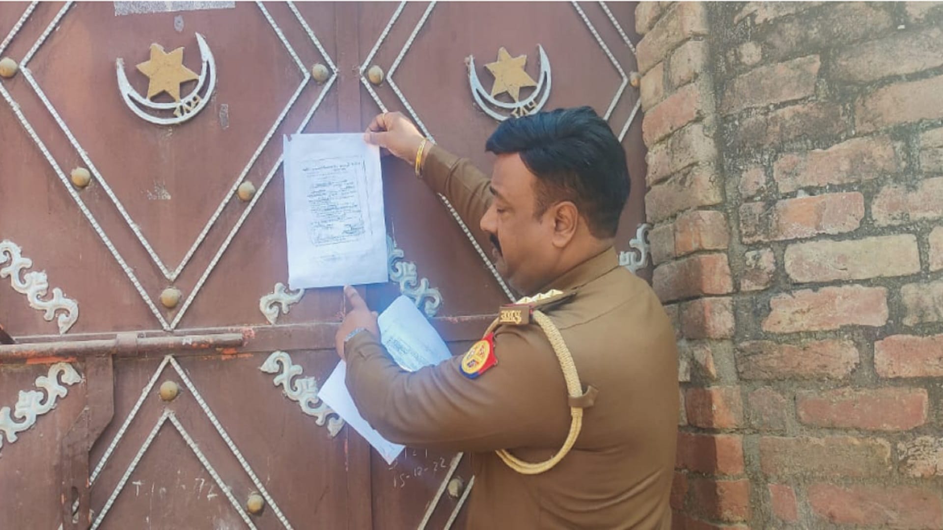 Meerut Deepak murder case: Police paste attachment notices on the houses of Shahbaz and Imran