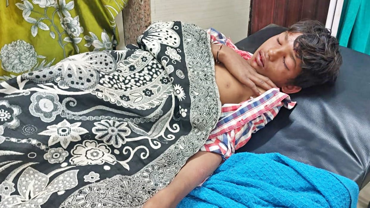 MP News Honey bees attacked the child who came to maternal uncle place on Sankranti condition critical