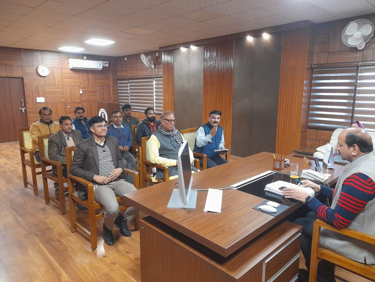 Brainstorming to provide Red Cross services to the needy people
