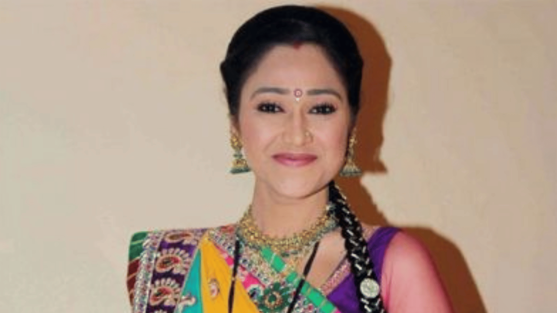 Taarak Mehta Ka Ooltah Chashmah fame Dayaben aka Disha Vakani hint fans for her comeback in the show