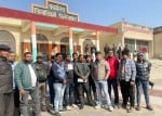 जिला मुख्यालय ज्ञापन देने पहुंचे युवा व्यापारी नेता प्रशांत गुप्ता के साथ दुकानदार