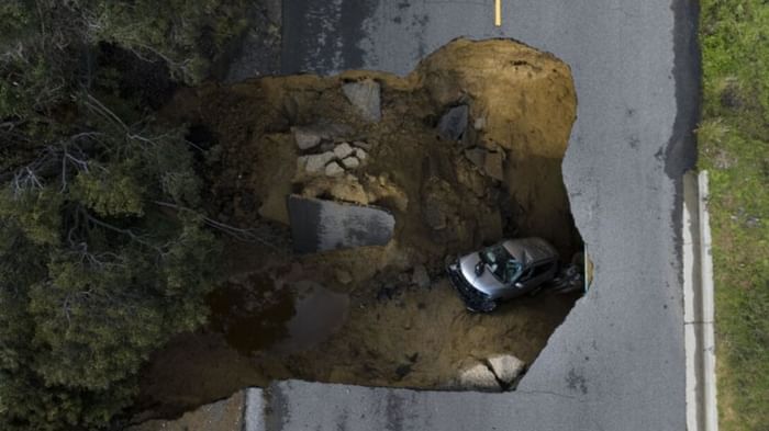 अमेरिका में बाढ़ से हाहाकार