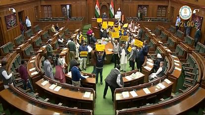 Delhi Assembly: Uproar in the Delhi Assembly for the third day, BJP furious over calling the Lieutenant Governor a 'tribal leader' Delhi Assembly: You are raising slogans against LG in the MLA House