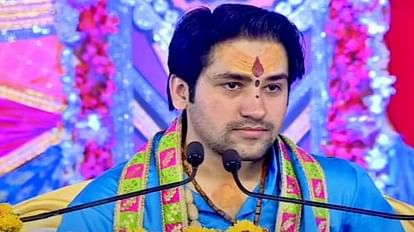 Chhatarpur: पंडित धीरेंद्र शास्त्री का गृह जिले में विरोध शुरू, राजा सहस्त्रबाहुजी पर टिप्पणी से नाराजगी Pandit Dhirendra Shastri's opposition increased after commenting on Raja Sahastrabahuji