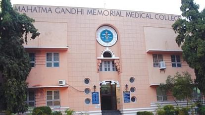 Indore News:इंदौर में कोरोना संक्रमण बढ़ा, एक दिन मेें 17 नए मरीज मिले :Corona infection increased in Indore, 17 new patients were found in one day