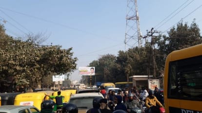 सुंदरपुर में लगा जाम