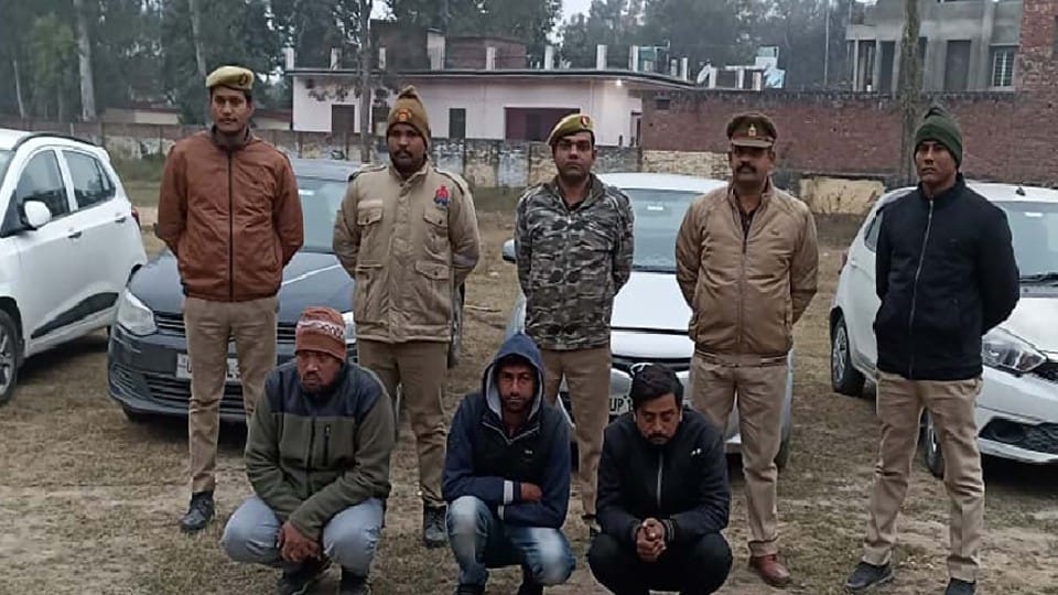 police recovered 12 luxury cars from thugs in shahjahanpur