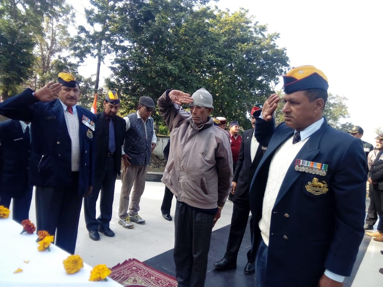 Flowers offered by remembering the Ranbankurs, paid tribute