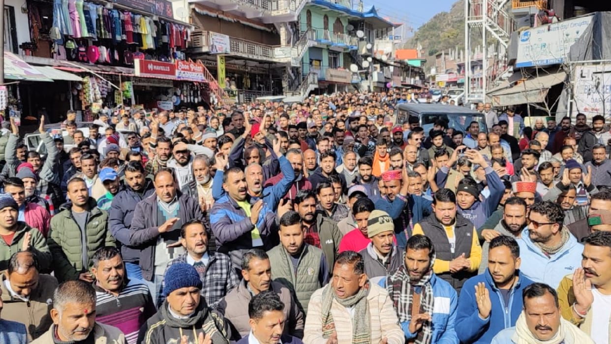 Cement Plant Dispute:Truck operators of Darlaghat and Barmana will take out 19 together on foot march, will pr