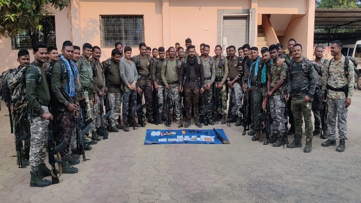 naxal encounter on chhattisgarh-maharashtra border in kanker