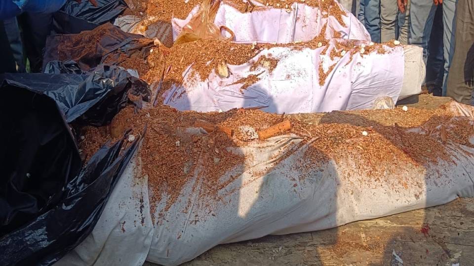 Dead bodies of brother and sisters cremated on a funeral pyre in Kasganj