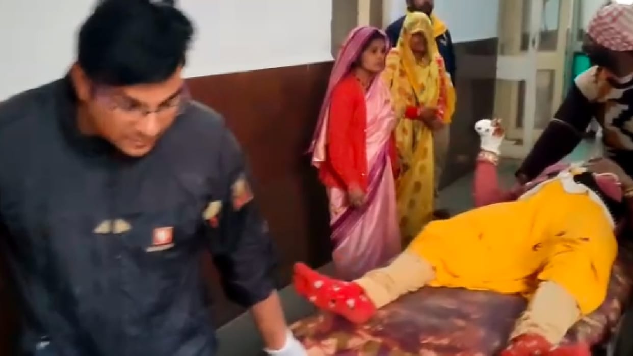 Guna: Bus collided with a bike rider family going to Karila fair, one dead