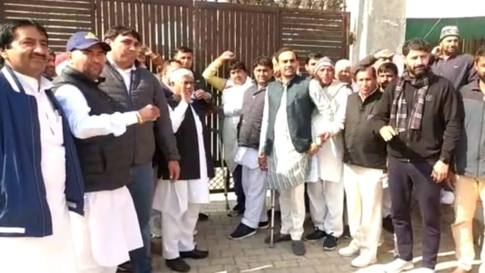 Sarpanch Protest against E tendering in Haryana