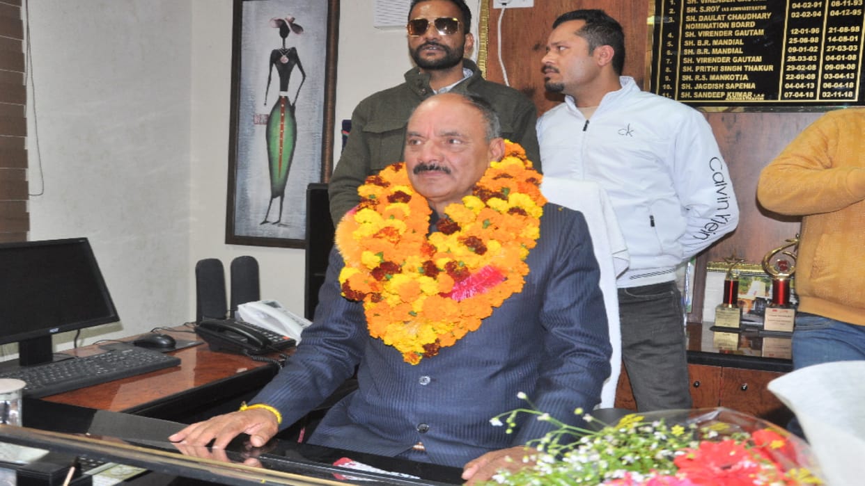 Kuldeep singh Pathania took charge, said that it would be better if the matter of the bank remains in the bank