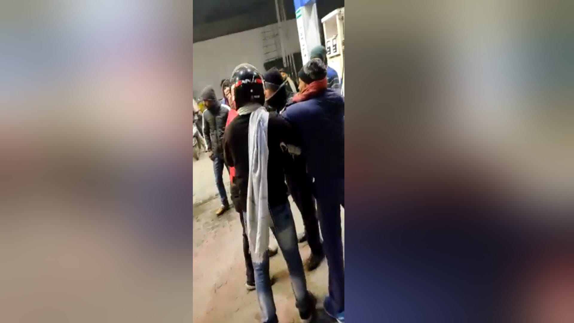 Two sides fight with sticks at petrol pump on Rohta Road in Meerut and video viral