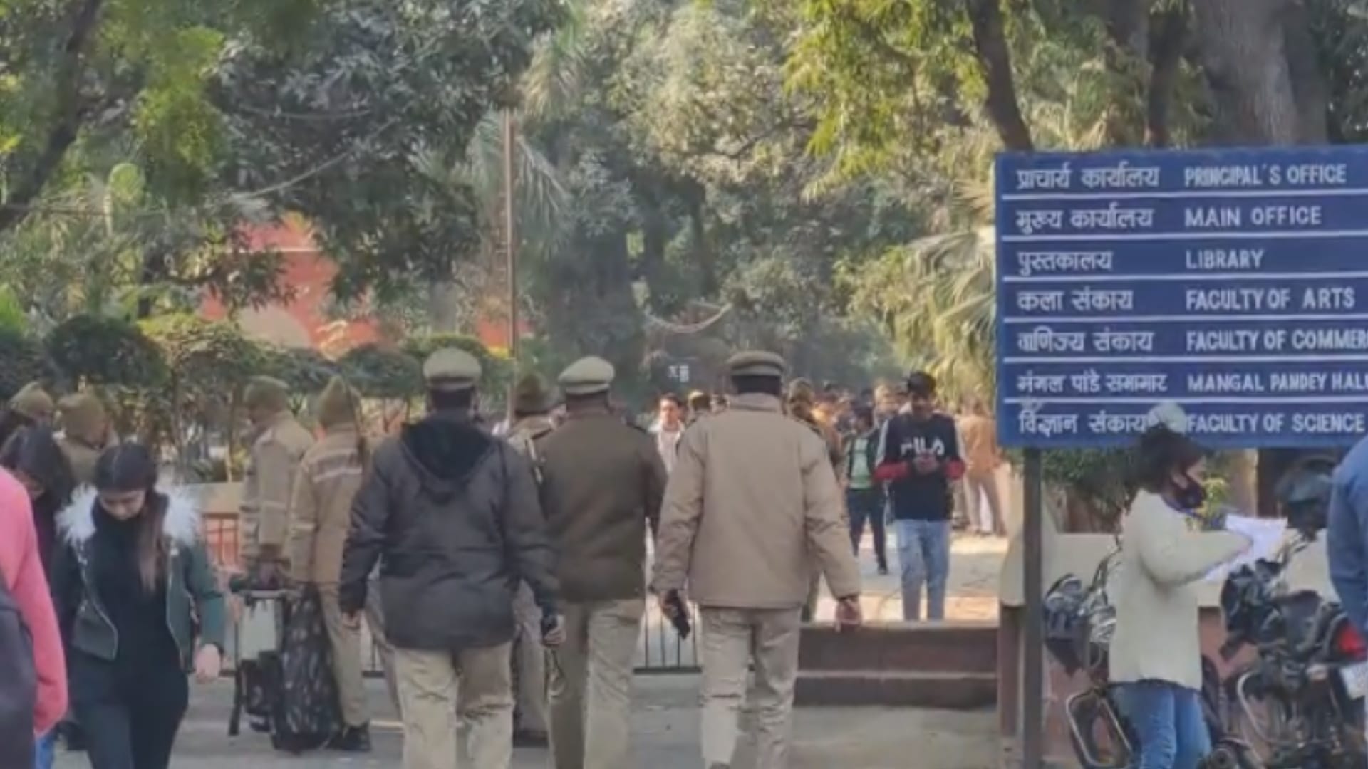 There was fierce firing between the students on two sides at Meerut College and see photos
