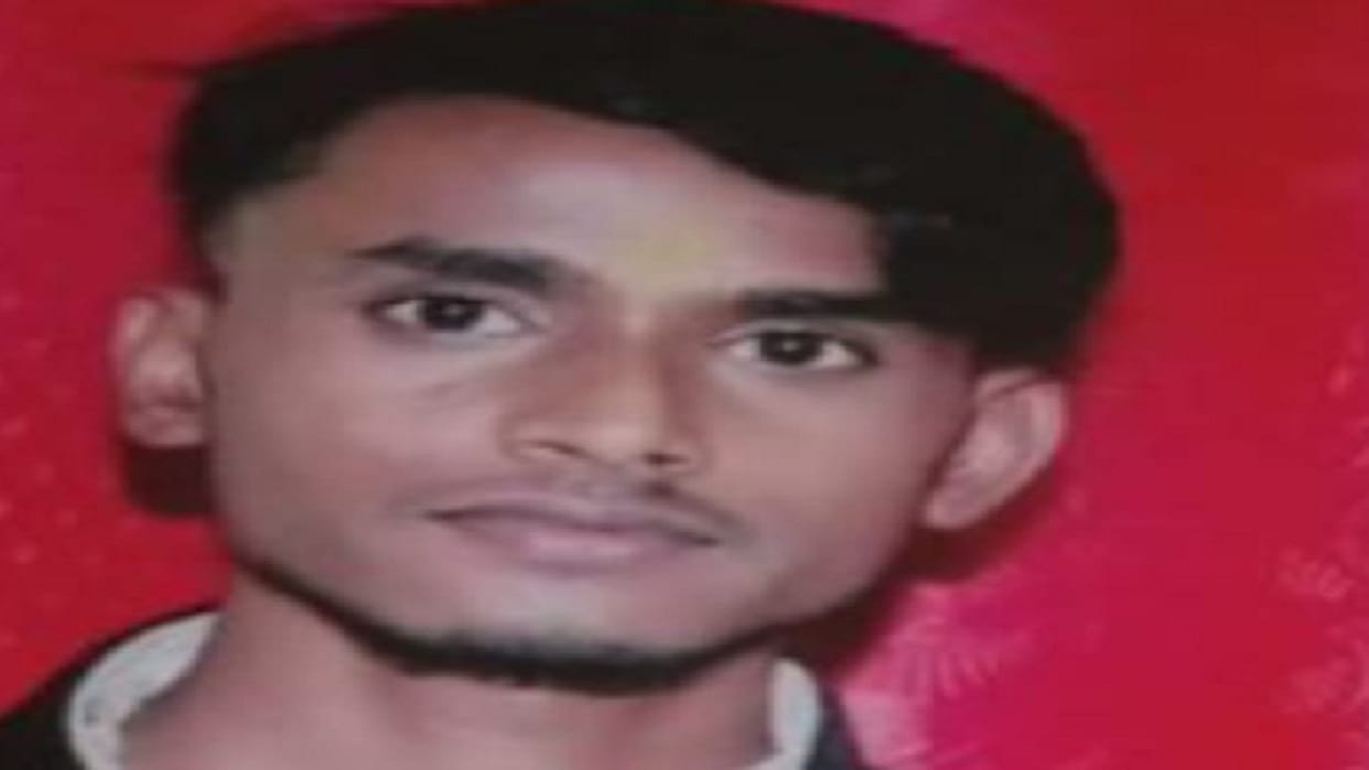 youth died in road accident in koraon prayagraj hindi news
