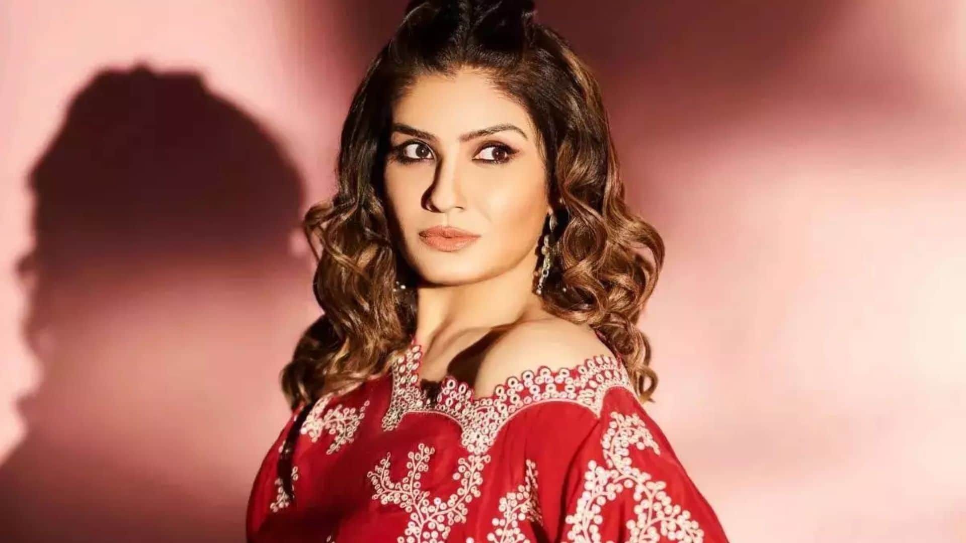 Raveena Tandon opened about politics in industry says was replaced by Karisma Kapoor in Saajan Chale Sasural