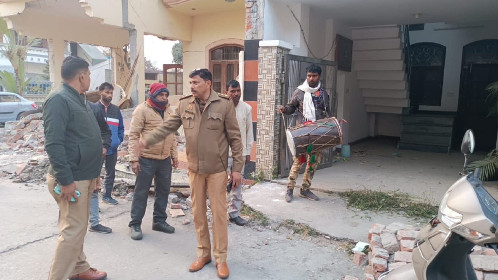 Saharanpur: Big action against former MLC Haji Iqbal and Goods of 30 lakhs were attached from the house